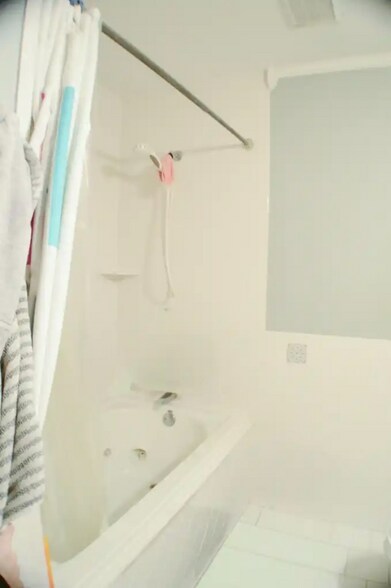 Building Photo - 1680 Guthrie St