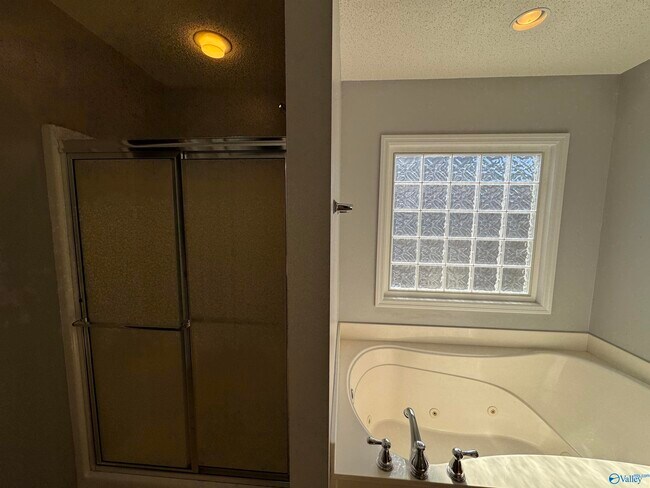 Building Photo - 114 Appleberry Ln