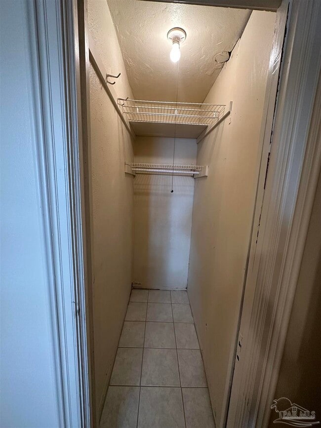 Building Photo - 303 Colbert Ave