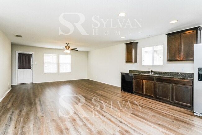 Building Photo - At Last, This Is What You Have Been Searching For!