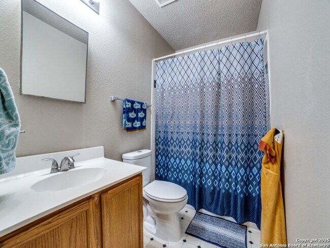 Building Photo - 3 Bedroom/2.5 Bath Northwest Crossing Subd...