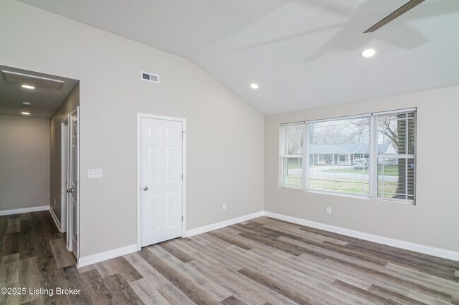 Building Photo - 7103 Betsy Ross Dr