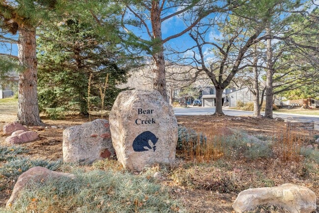 Building Photo - Available NOW! 3 Bedroom 2 Bath Beautiful Home in BOULDER!