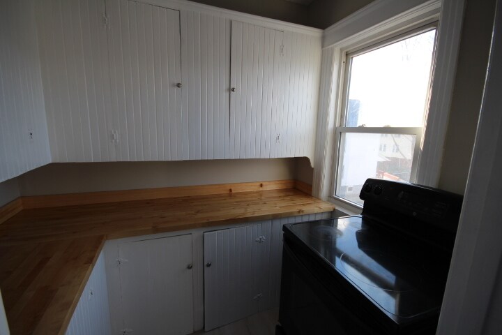 Building Photo - 82 Green Hill Pky