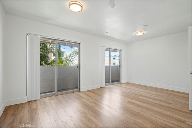 Building Photo - 11312 Huston St