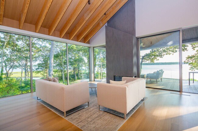 Building Photo - 47L S Ferry Rd