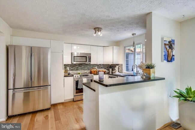Building Photo - 2115 Preston Square Ct