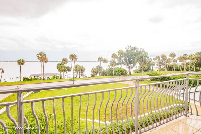 Building Photo - 1613 Indian River Dr