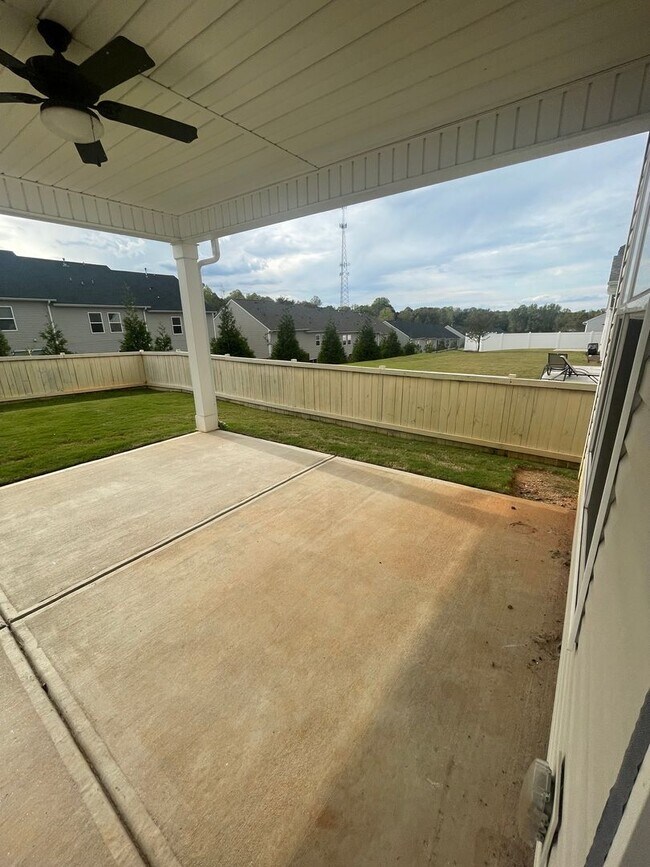 Building Photo - Lovely 3 bedroom 2 bath home  in Duncan!!!!