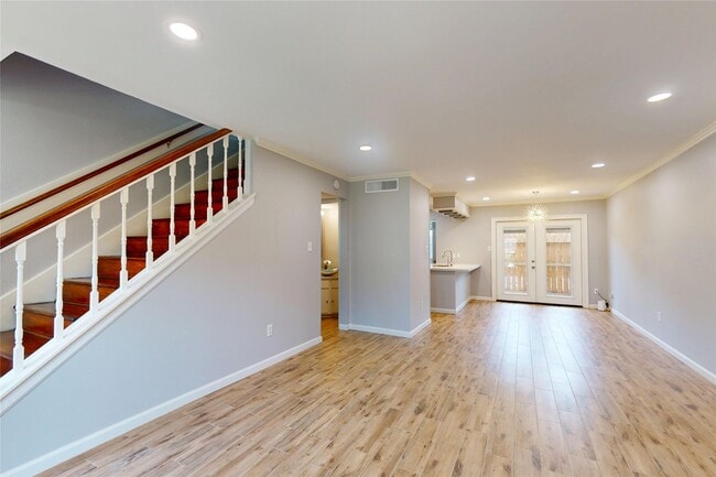 Building Photo - 10615 Briar Forest Dr