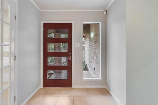 Building Photo - 5518 Sarazen Dr