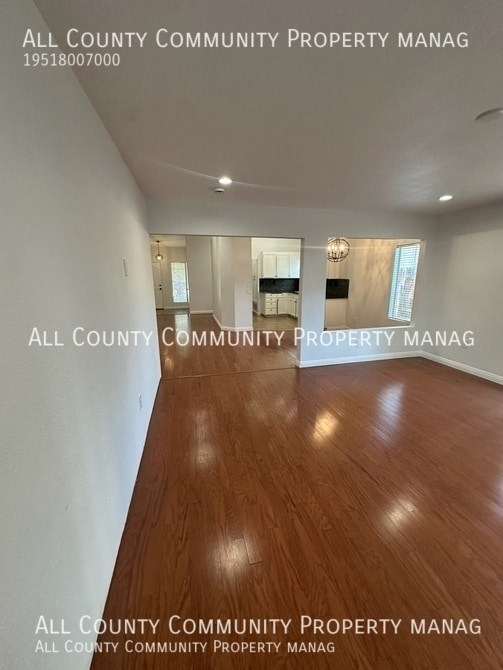 Building Photo - 1857 Creekside Dr