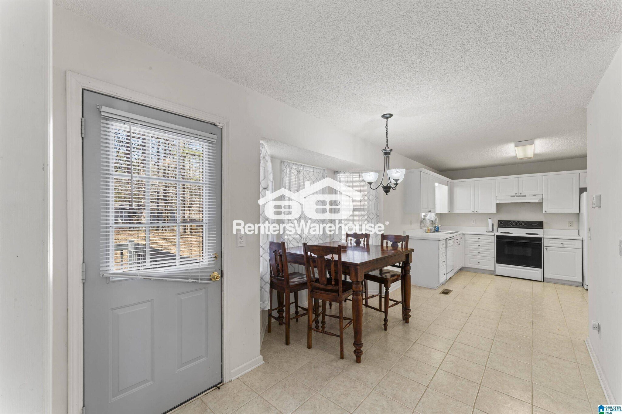 Building Photo - 3042 Wood Cir
