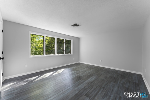Building Photo - 12 Kingswood Manor