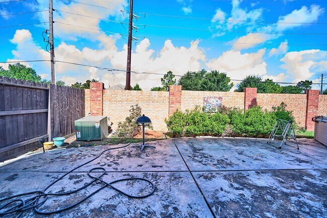 Building Photo - 3618 Burning Palms Ct