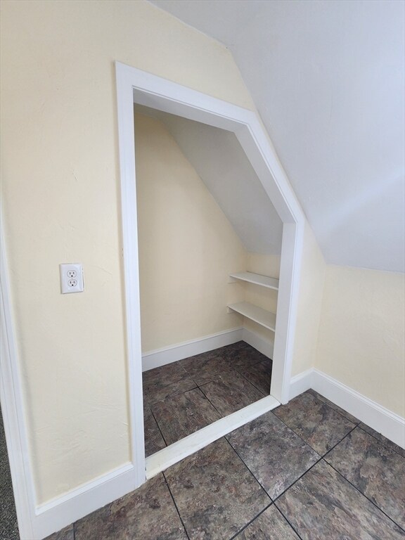 Building Photo - 14 Everett St