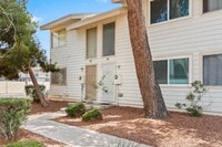 Building Photo - 1 Bedroom Townhouse With Hardwood Flooring...