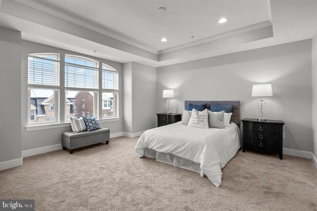 Building Photo - 722 Crown Park Ave