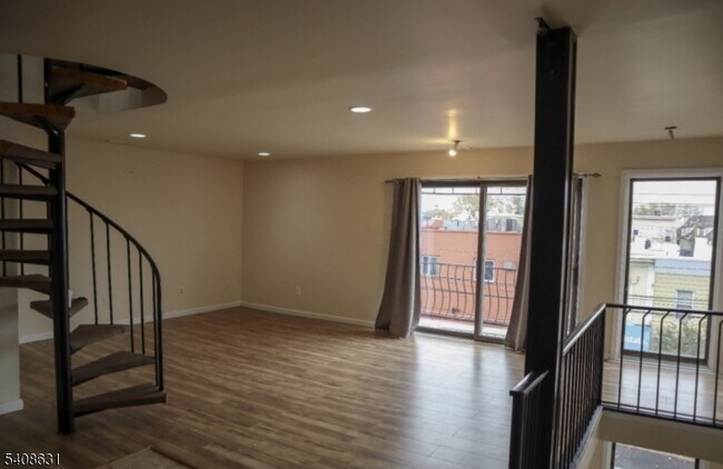 Building Photo - 59 Wilson Ave