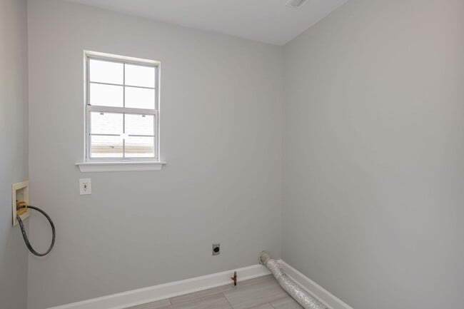 Building Photo - 1449 Brighton Cir