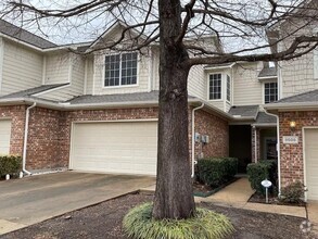 Building Photo - 8512 Heather Ridge Dr