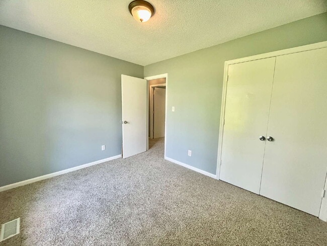 Building Photo - Charming 3-Bedroom Retreat In Fayetteville!