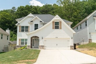Building Photo - West Knoxville 37932 - 4 bedroom, 2.5 Bath home - Contact Sharon Arnwine (865) 313-7215