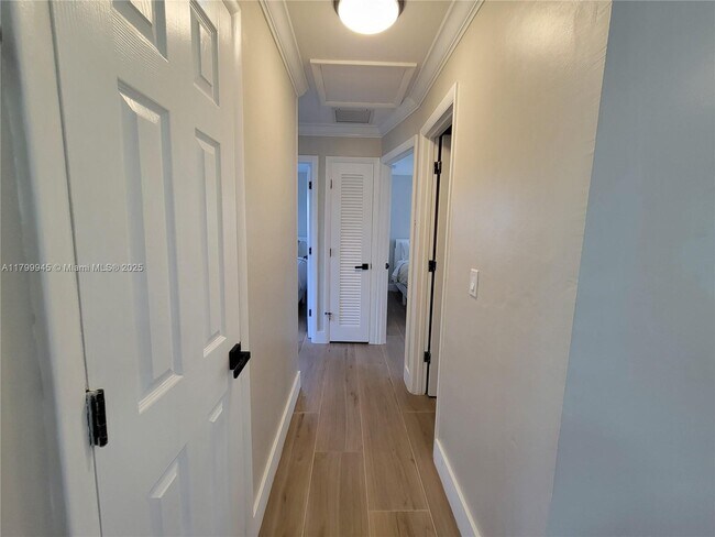Building Photo - 913 Lighthouse Dr