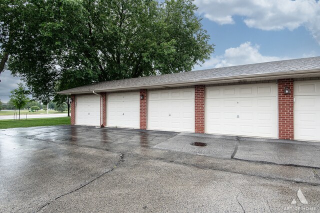 Building Photo - 11110 E Cove Cir