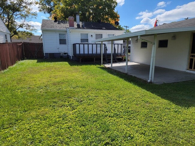 Building Photo - 1358 Pauline Ave