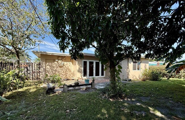 Building Photo - 7340 Allen Dr