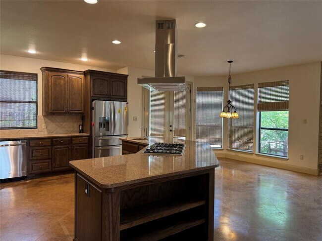 Building Photo - 10913 Sans Souci Pl