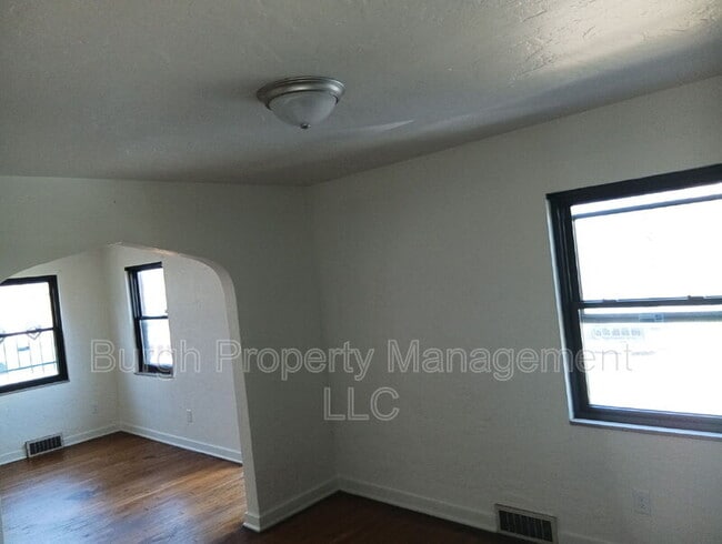 Building Photo - 8614 Bricelyn St