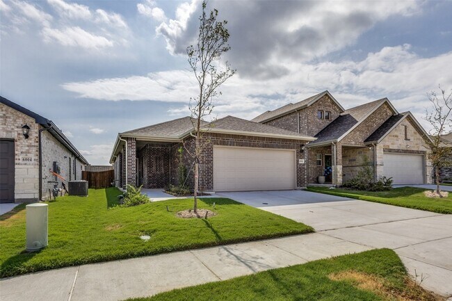 Building Photo - 6006 Alderton Dr