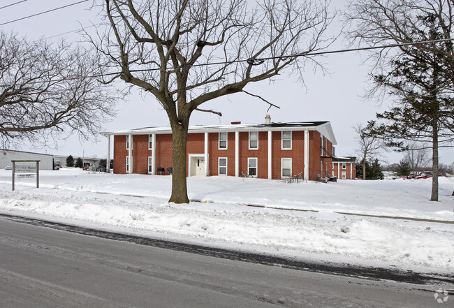 Building Photo - Colonial Manor Apartments