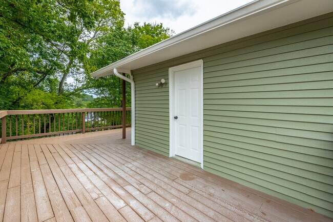 Back Deck - 219 Vreeland St