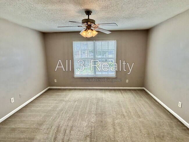 Building Photo - 130 Odyssey Turn NW