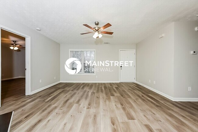 Building Photo - 3 Bedroom Pet-Friendly Home in COVINGTON, GA with Main Street Renewal