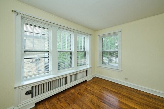 Building Photo - 1112 Grove St