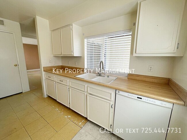 Building Photo - 5340 Retablo Ave