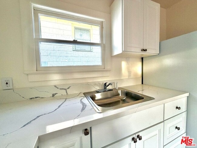 Building Photo - 1922 Preston Ave