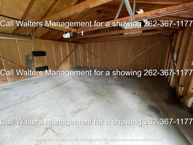 Building Photo - Pewaukee 3 Bedroom 1 Bath Home for Rent