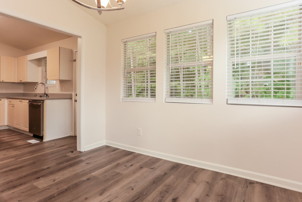 Building Photo - 5987 Graywood Cir SE