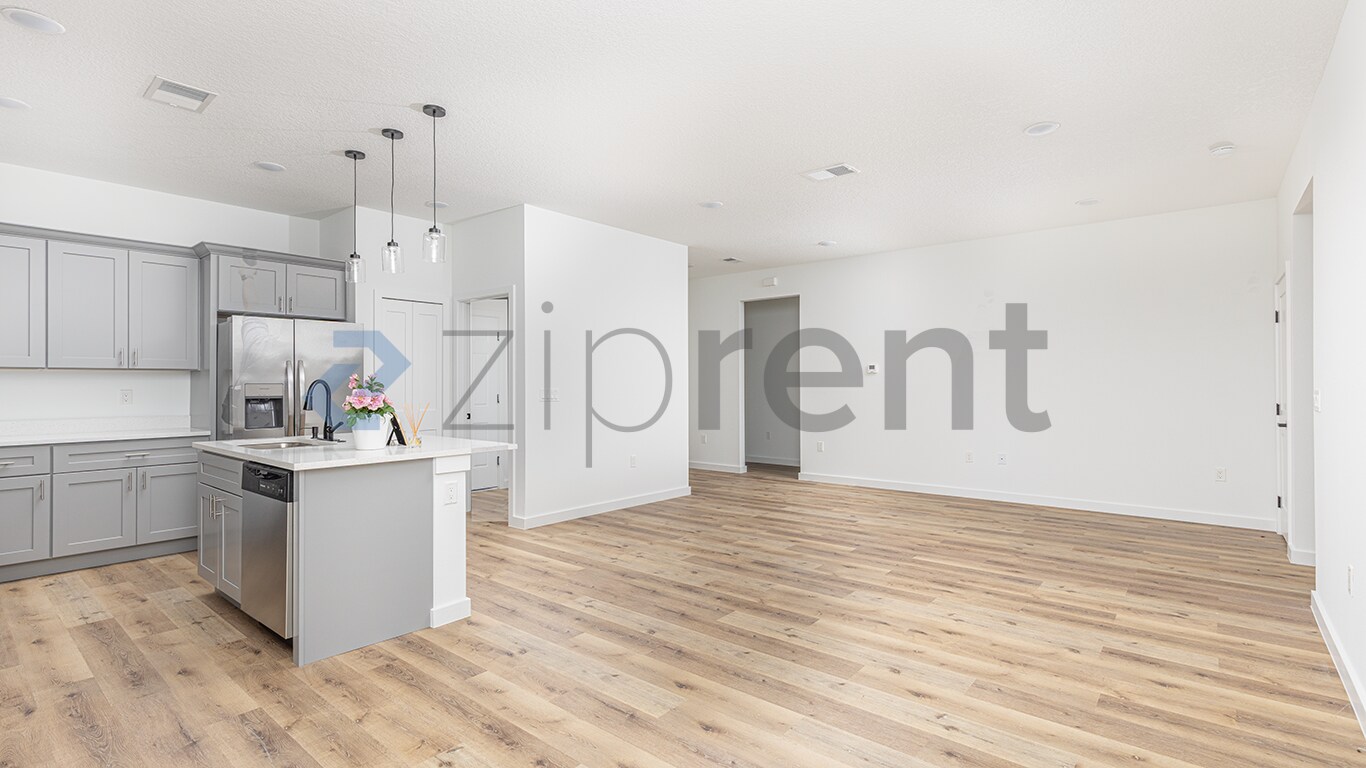 Building Photo - 7104 N Maltese Dr