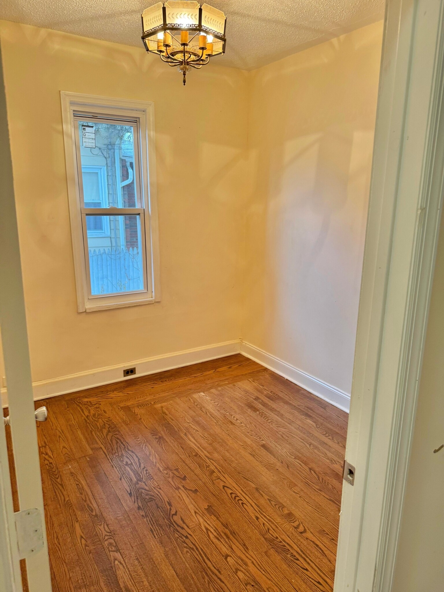 Bedroom 3 - 383 Dakota St