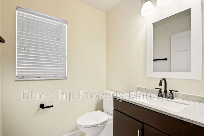 Building Photo - 12543 Waterhaven Cir