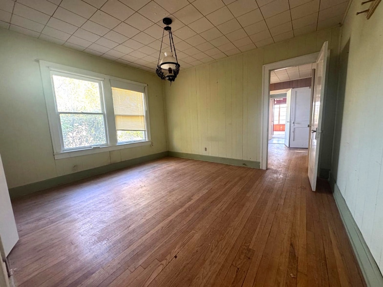 Building Photo - 2309 Houston St