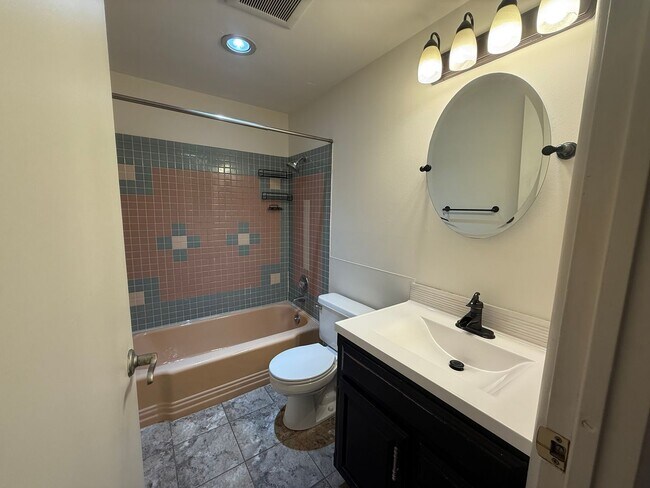 Building Photo - GOEL GUPTA