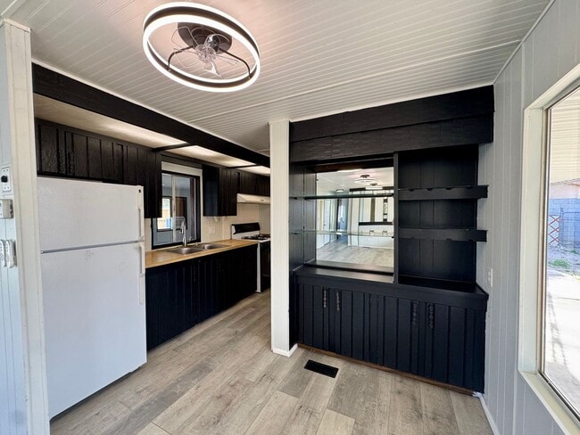 Building Photo - Cute Remodeled 3 Bedroom Home in Bullhead City, AZ