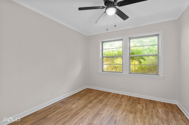 Building Photo - 6119 Bradford Dr